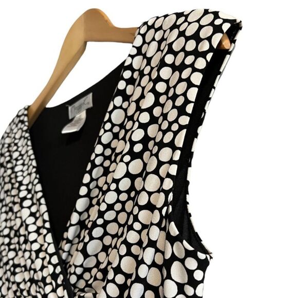 Sz 10 Dress Polka Dot with shoulder pads & figure flattering style NWOT - Picture 2 of 13